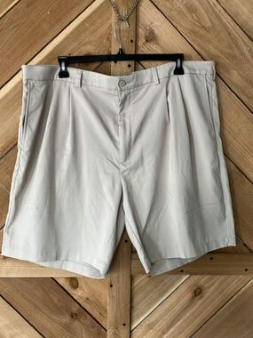 Roundtree & Yorke Light Beige Pleated Men's Athletic Shorts